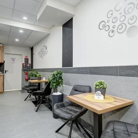 Riverside - Dunaparti Luxus Szuteren Guest house