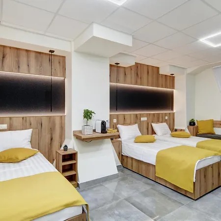 Riverside - Dunaparti Luxus Szuteren Guest house Gyor