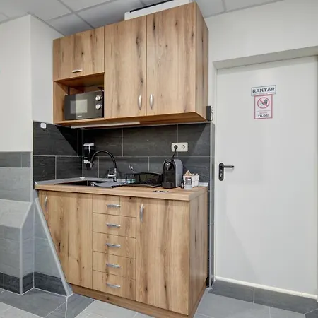 Riverside - Dunaparti Luxus Szuteren Guest house Gyor