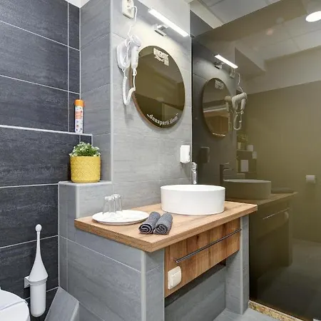 Riverside - Dunaparti Luxus Szuteren Gyor